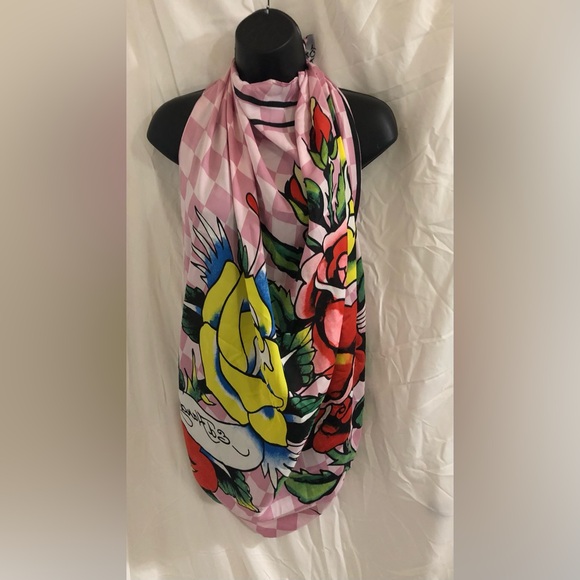Ed Hardy pink white checkered iconic Ed Hardy red rose florals scarf shawl new - Picture 11 of 15